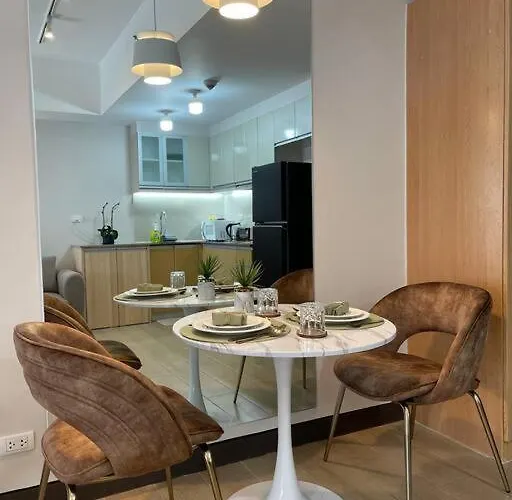 Apartment Minimalist And Cozy Place With Balcony
