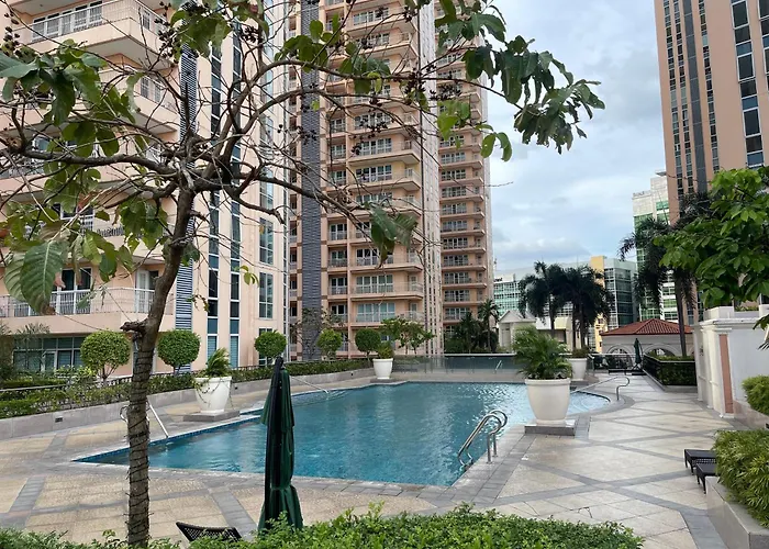 Minimalist And Cozy Place With Balcony Apartment Manila